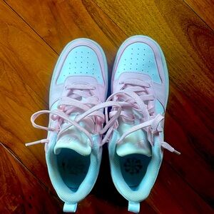 Girl’s light pink Nike Dunks-worn once! Perfect condition